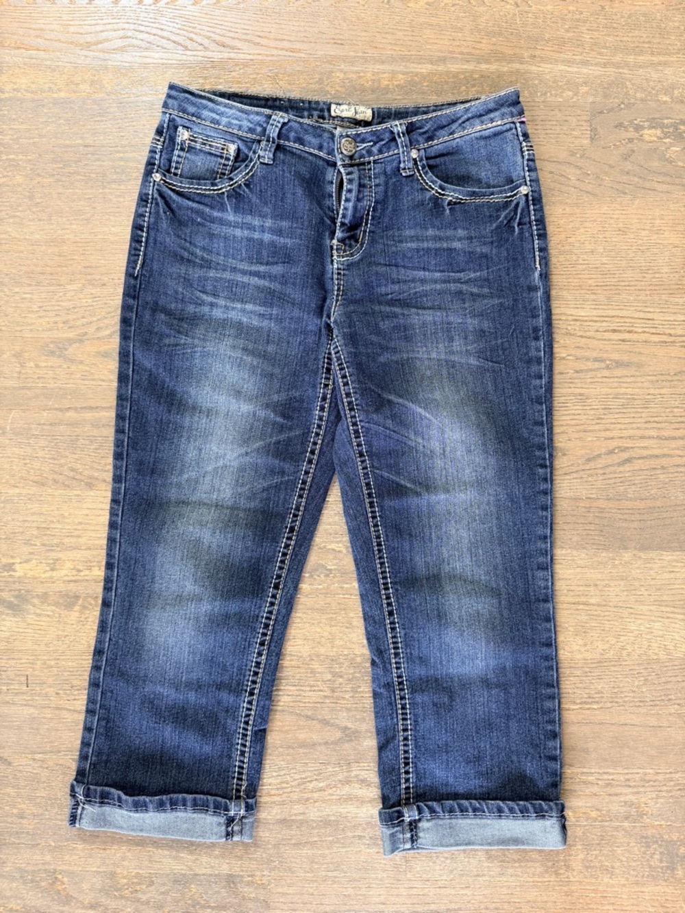 Earl Jean embroidered blue denim capris embellished back pockets and cuffed hem - Picture 2 of 6